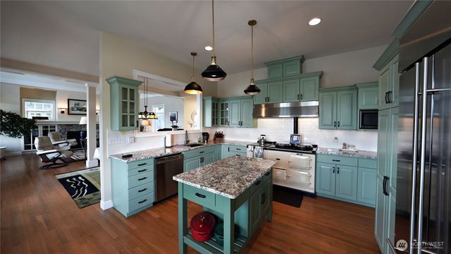 7240 Holmes Island Road SE, Lacey, WA 98503