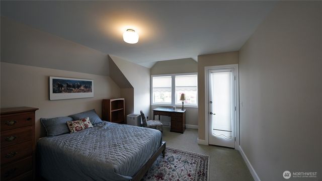 7240 Holmes Island Road SE, Lacey, WA 98503