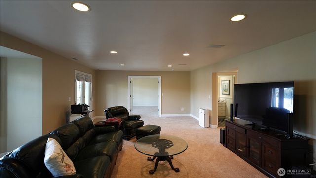 7240 Holmes Island Road SE, Lacey, WA 98503