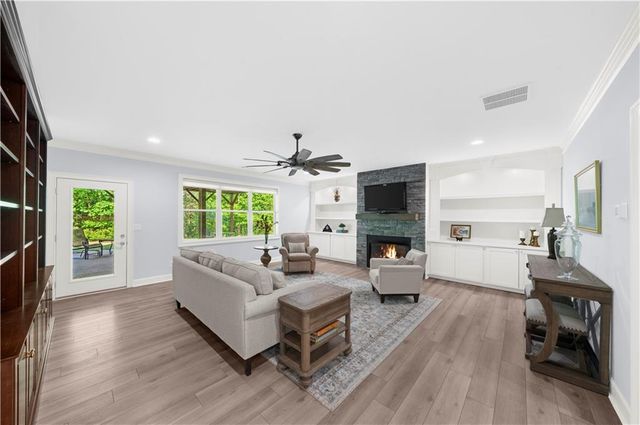 3028 Scarlet Oak Lane, Gainesville, GA 30504