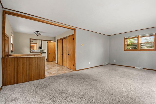 309 4th Street, Waunakee, WI 53597