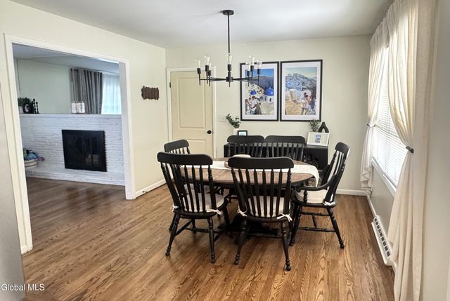 14 Rosemere Road, Ballston, NY 12019