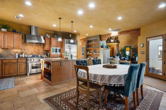 9 W Alary Lane, Corrales, NM 87048