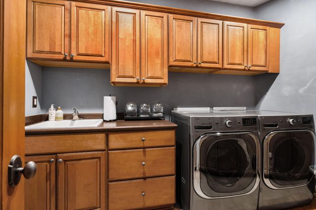 9 W Alary Lane, Corrales, NM 87048