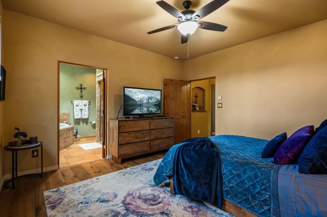 9 W Alary Lane, Corrales, NM 87048