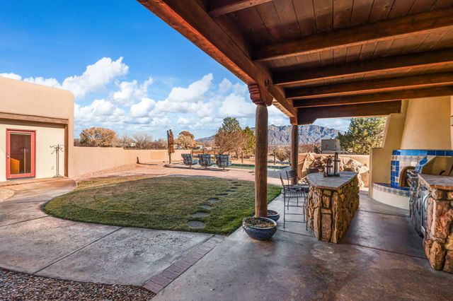 9 W Alary Lane, Corrales, NM 87048