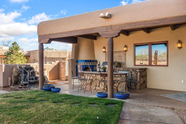 9 W Alary Lane, Corrales, NM 87048