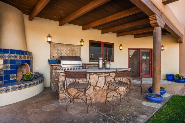 9 W Alary Lane, Corrales, NM 87048