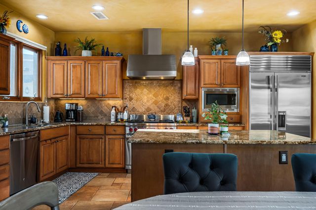 9 W Alary Lane, Corrales, NM 87048