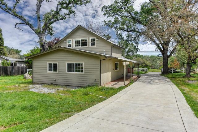 4524 Salmon Falls Rd, Pilot Hill, CA 95664