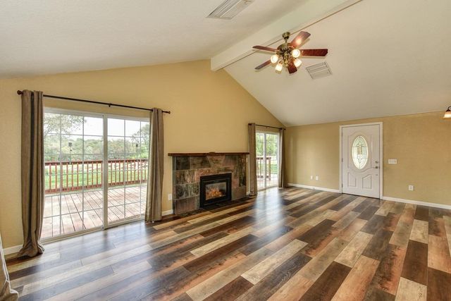 4524 Salmon Falls Rd, Pilot Hill, CA 95664