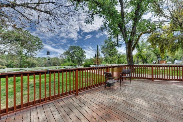 4524 Salmon Falls Rd, Pilot Hill, CA 95664