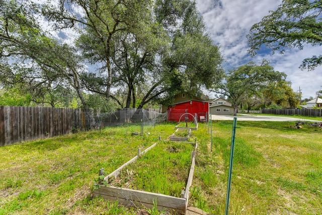 4524 Salmon Falls Rd, Pilot Hill, CA 95664