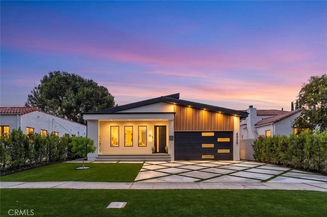 4948 Denny Avenue, North Hollywood, CA 91601