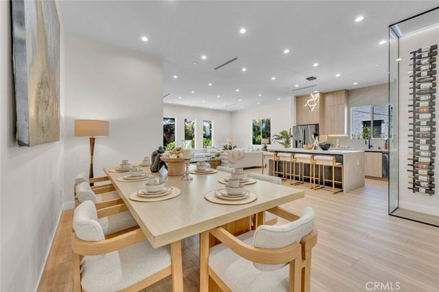 4948 Denny Avenue, North Hollywood, CA 91601