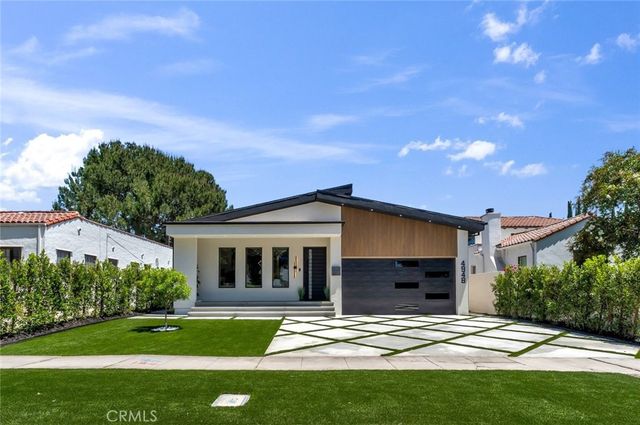 4948 Denny Avenue, North Hollywood, CA 91601