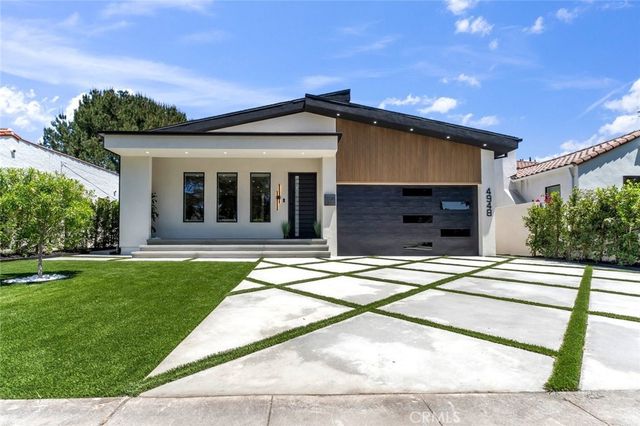 4948 Denny Avenue, North Hollywood, CA 91601