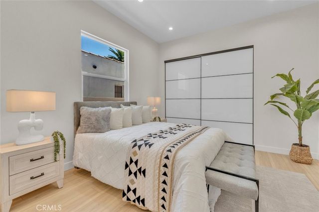 4948 Denny Avenue, North Hollywood, CA 91601