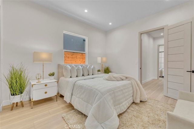 4948 Denny Avenue, North Hollywood, CA 91601