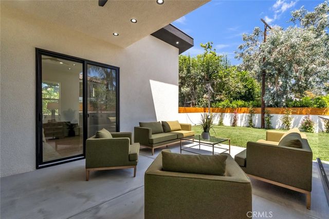 4948 Denny Avenue, North Hollywood, CA 91601