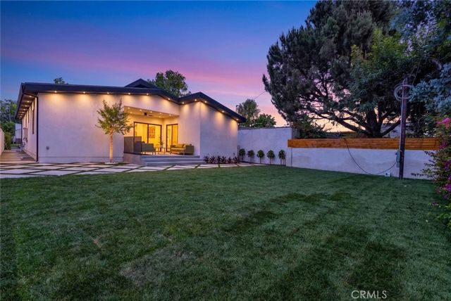 4948 Denny Avenue, North Hollywood, CA 91601