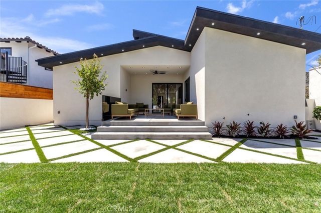 4948 Denny Avenue, North Hollywood, CA 91601