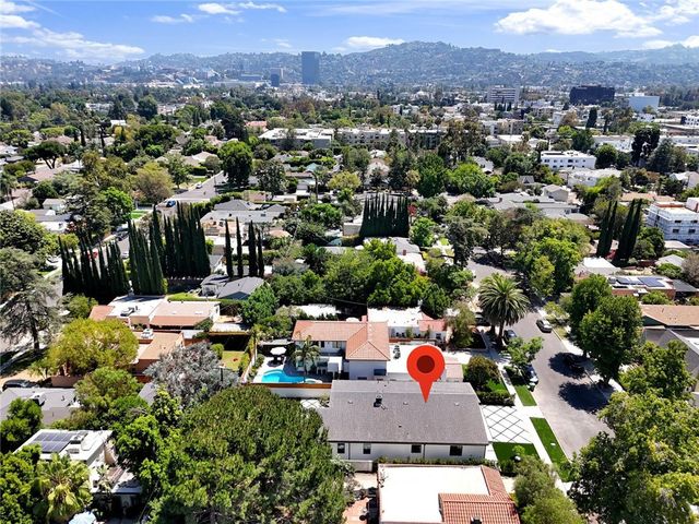 4948 Denny Avenue, North Hollywood, CA 91601