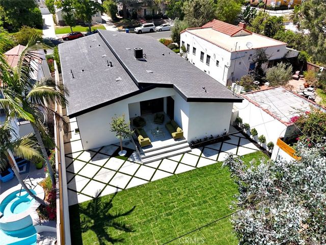 4948 Denny Avenue, North Hollywood, CA 91601