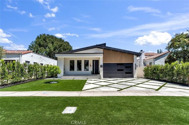 4948 Denny Avenue, North Hollywood, CA 91601