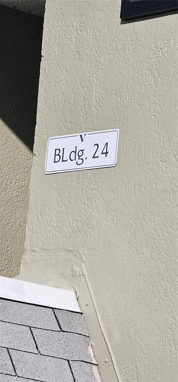 Image 1 of property listing at 525 S CONWAY ROAD 31, Orlando, FL 32807