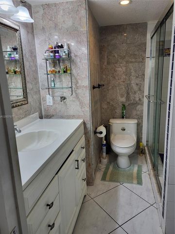 2050 Newcastle C 2050, Boca Raton, FL 33434