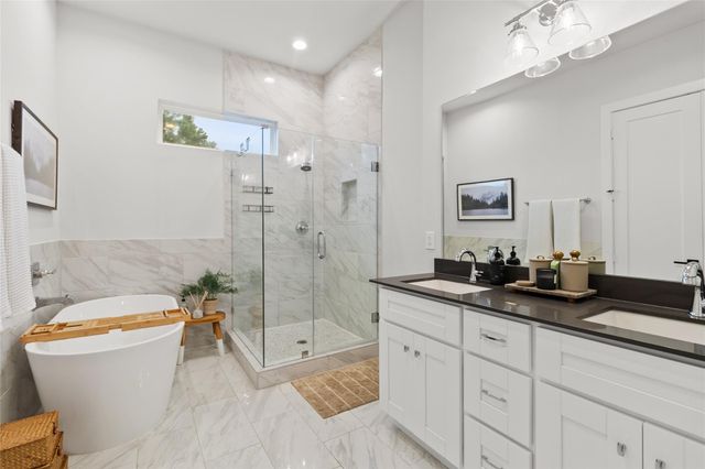 5708 White Magnolia Street, Houston, TX 77091