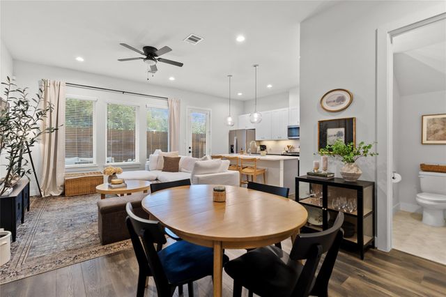 5708 White Magnolia Street, Houston, TX 77091