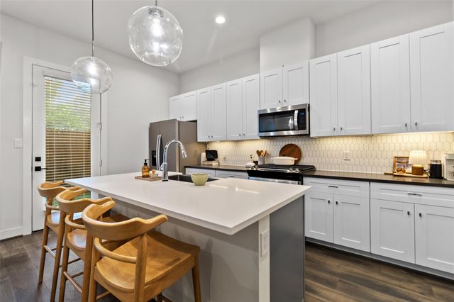 5708 White Magnolia Street, Houston, TX 77091
