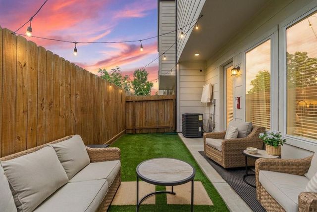 5708 White Magnolia Street, Houston, TX 77091