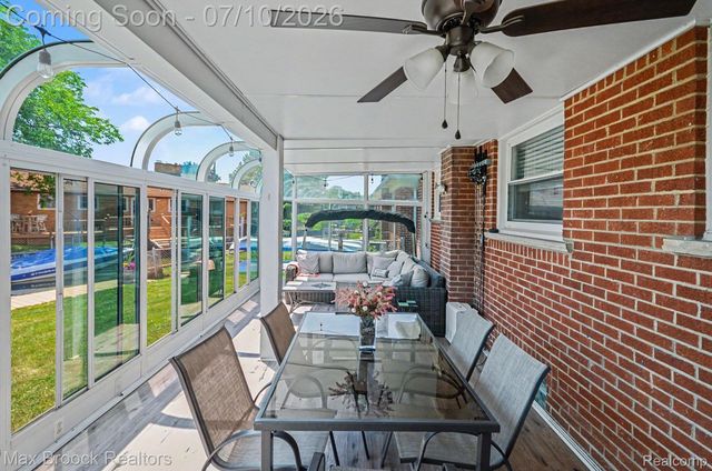 27720 Jefferson Avenue, St. Clair Shores, MI 48081