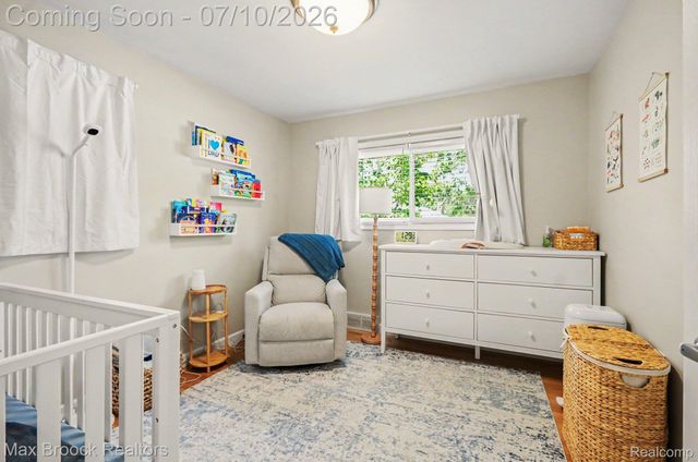 27720 Jefferson Avenue, St. Clair Shores, MI 48081