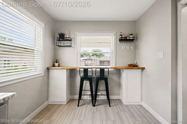 27720 Jefferson Avenue, St. Clair Shores, MI 48081