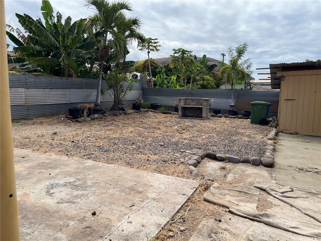 85-984 Farrington Highway, Waianae, HI 96792