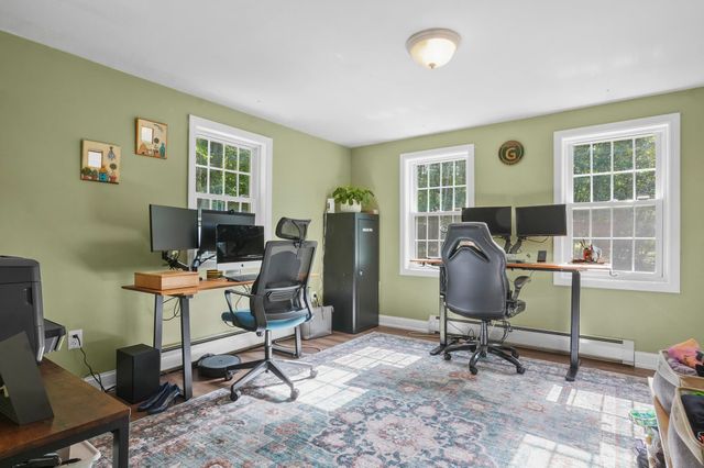 32 Oakwood Road, Farmington, NH 03835