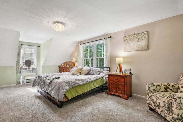 32 Oakwood Road, Farmington, NH 03835
