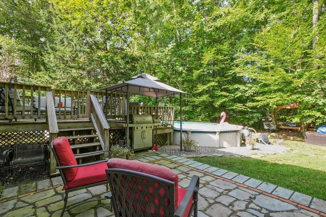 32 Oakwood Road, Farmington, NH 03835