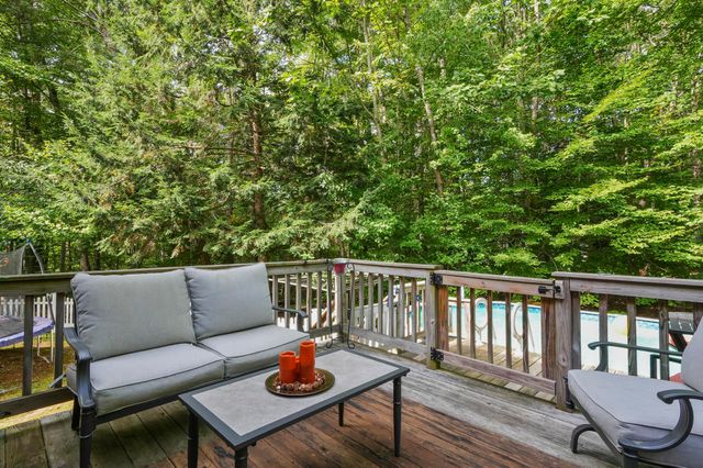 32 Oakwood Road, Farmington, NH 03835