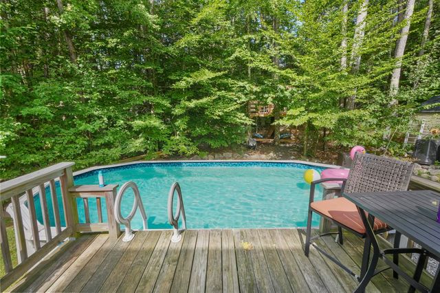 32 Oakwood Road, Farmington, NH 03835