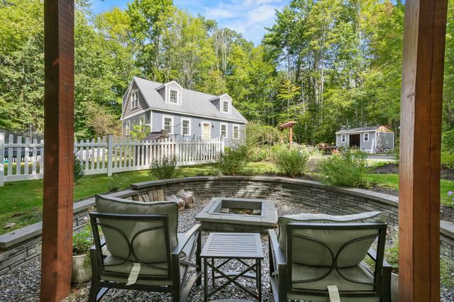 32 Oakwood Road, Farmington, NH 03835