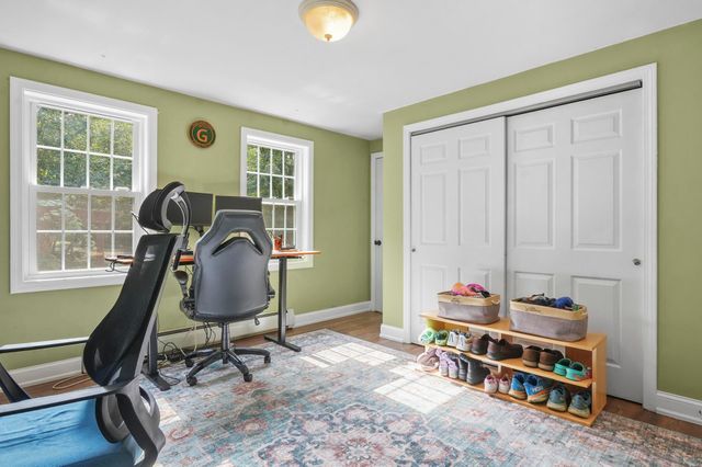 32 Oakwood Road, Farmington, NH 03835