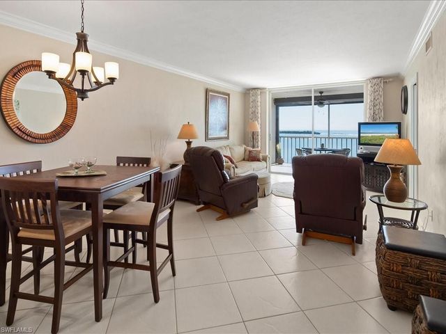 901 Collier CT 5-903, Marco Island, FL 34145