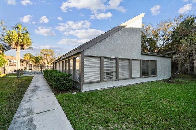 6330 NEWTOWN CIRCLE 30B4, Tampa, FL 33615