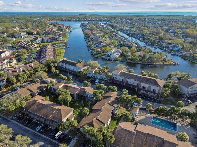 6330 NEWTOWN CIRCLE 30B4, Tampa, FL 33615