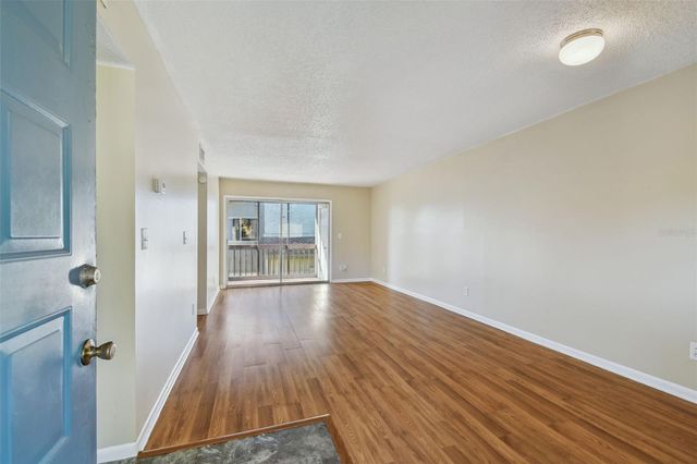 6330 NEWTOWN CIRCLE 30B4, Tampa, FL 33615